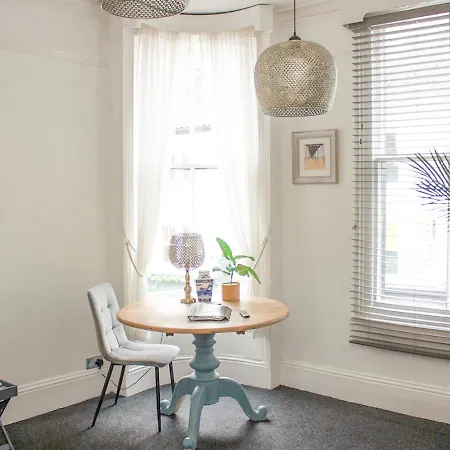 1 - Gullwing House Holiday home Whitby
